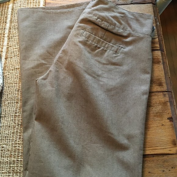 Pant Suits - Picture 4 of 8